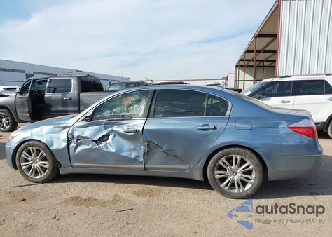2010 Hyundai Genesis 4.6 z USA, uszkodzony, nr VIN KMHGC4DF8AU072503